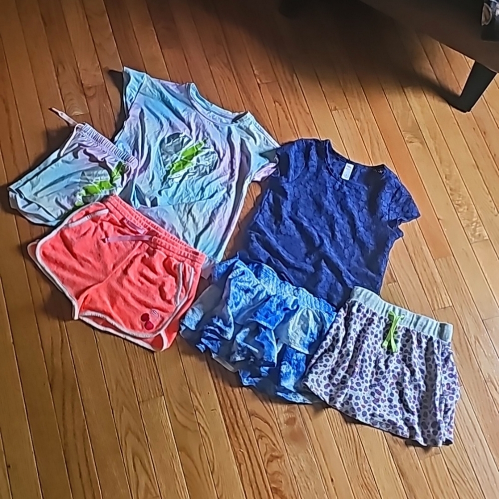 Lot of new clothes from Rockets of Awesome size 8. Six items total.
